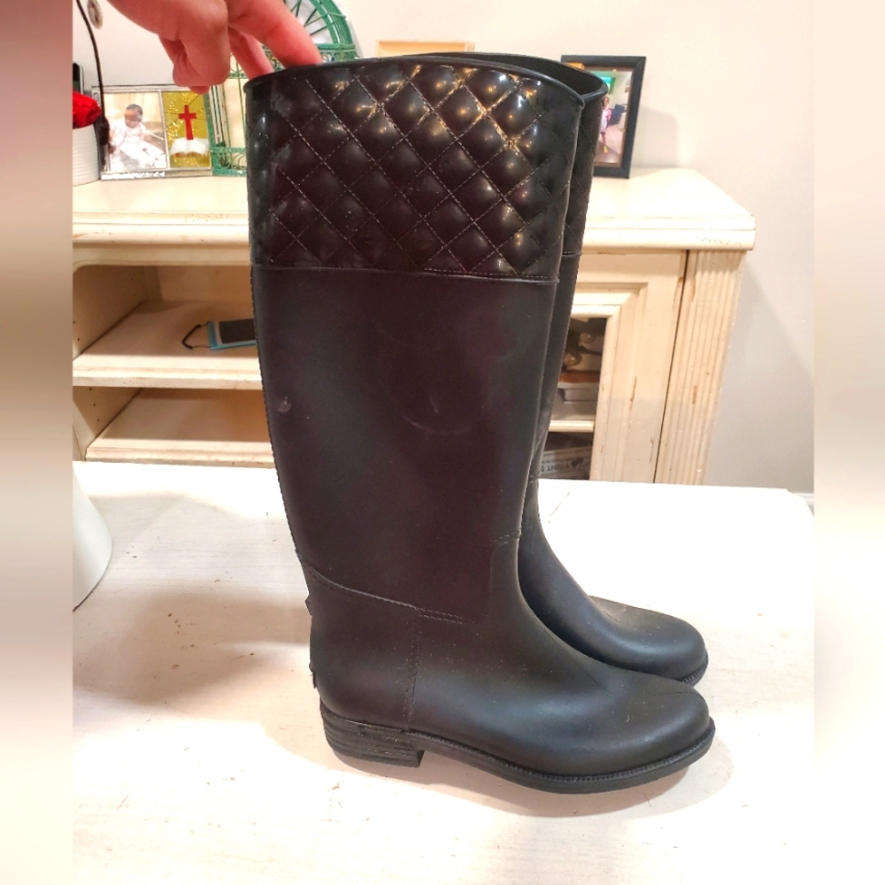 Boots Tootsi Size 9 Womans Black Rain Boots Snow Textured top rubber winter fall